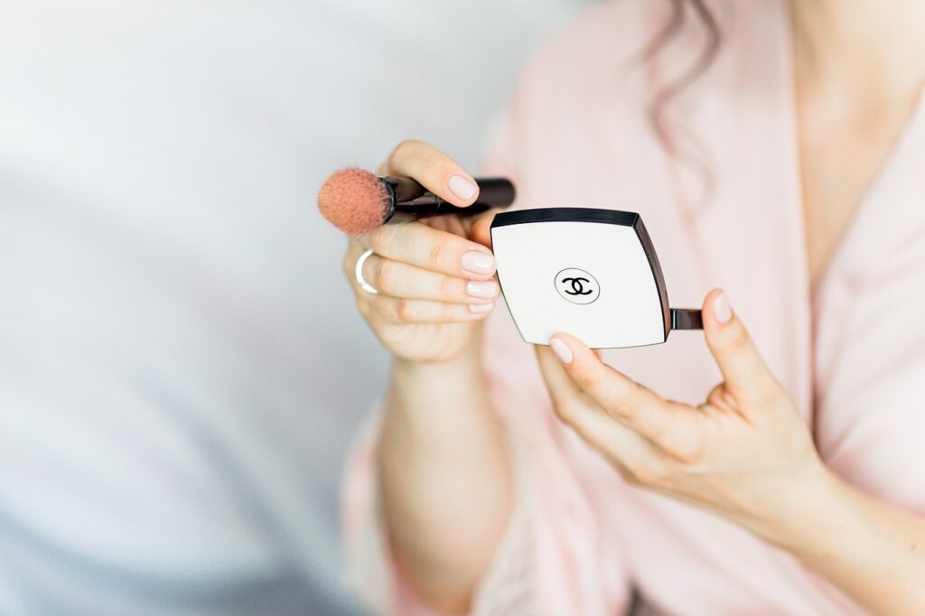 5-Minute Makeup Hacks